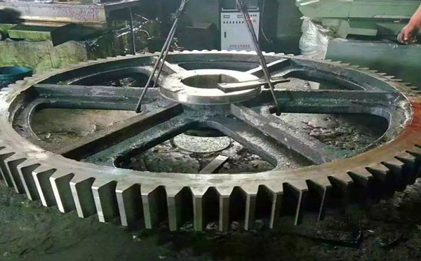 大型齒輪加工中
