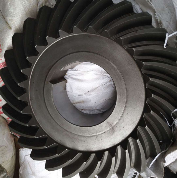 螺旋傘齒輪.jpg 螺旋傘齒輪.jpg